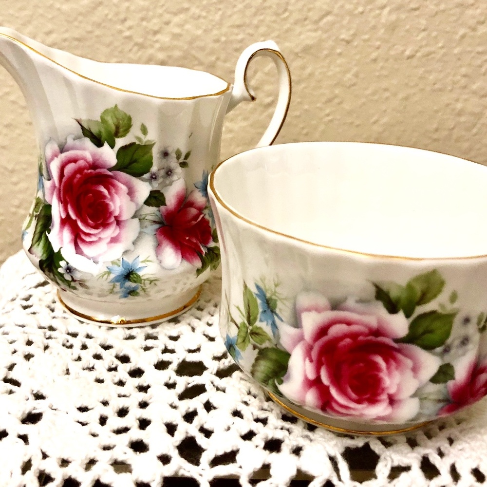 Royal Sutherland Creamer and Sugar Bouquet of Rose